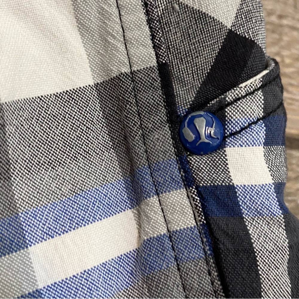 Lululemon Size 36 Plaid Kahuna Shorts View 6